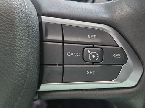 Used 2023 Jeep Compass Latitude w/ Sun and Sound Group AWD/4WD image 14