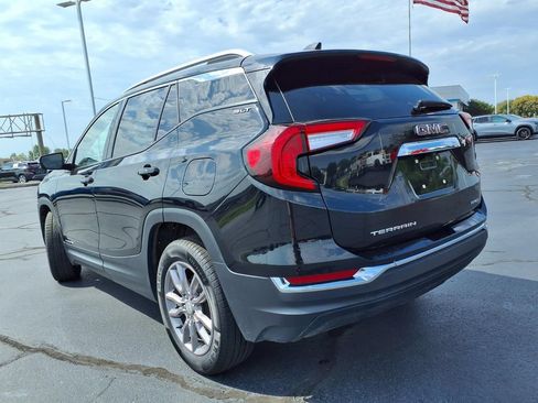 Used 2024 GMC Terrain SLT AWD/4WD image 32