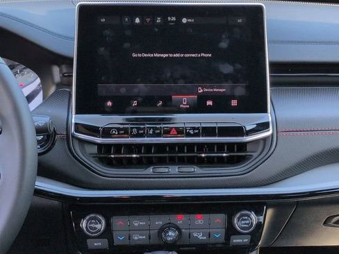 Certified 2025 Jeep Compass Trailhawk AWD/4WD image 21