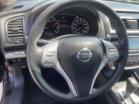 Used 2018 Nissan Altima 2.5 S w/ S Convenience Package FWD image 13
