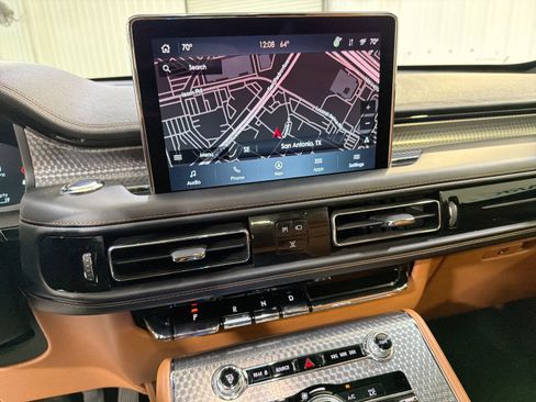 Used 2022 Lincoln Aviator Black Label w/ Dynamic Handling Package image 19