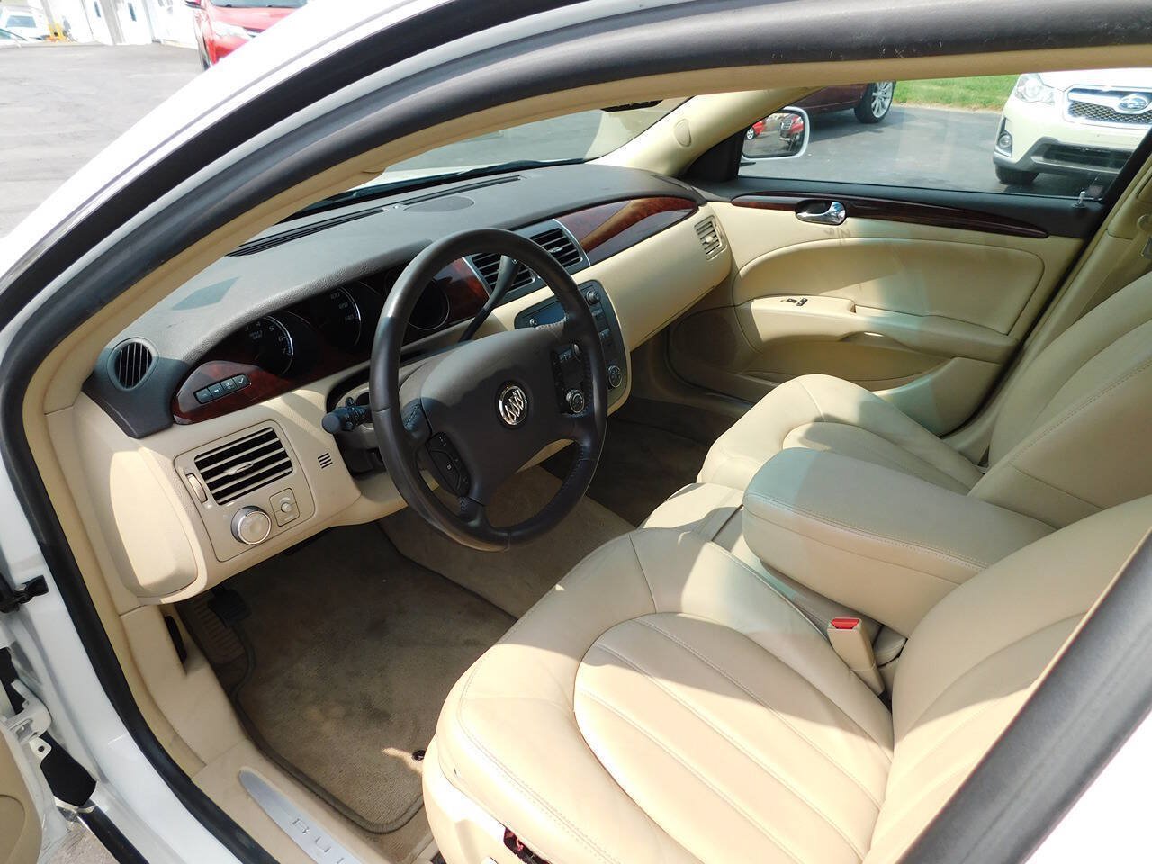 Used 2008 Buick Lucerne CXL w/ Driver Confidence Package FWD image 17