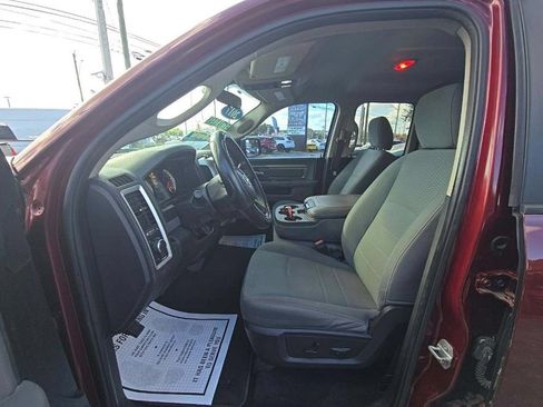 Used 2017 RAM 1500 Classic SLT AWD/4WD image 8