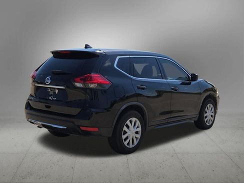 Used 2017 Nissan Rogue S FWD image 6