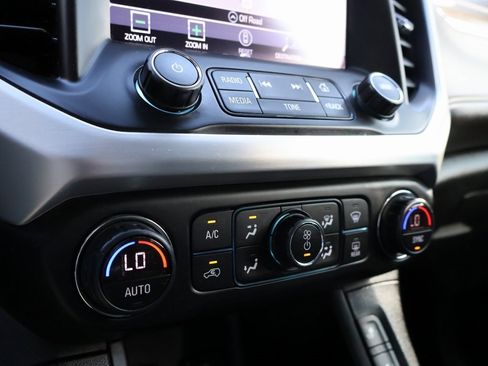 Used 2019 GMC Acadia SLT image 38