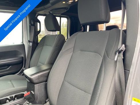 Used 2020 Jeep Gladiator Sport w/ Quick Order Package 24S AWD/4WD image 13