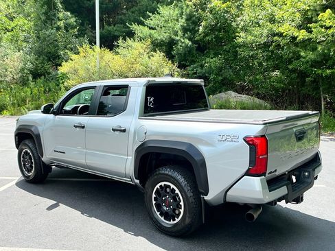 Used 2024 Toyota Tacoma TRD Off-Road w/ TRD Off Road Upgrade Package AWD/4WD image 3