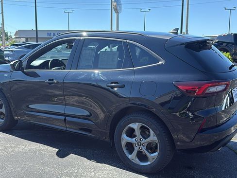 Used 2023 Ford Escape ST-Line w/ Tech Pack #1 AWD/4WD image 6