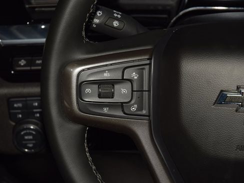 Used 2024 Chevrolet Silverado 2500 High Country w/ High Country Premium Package image 41