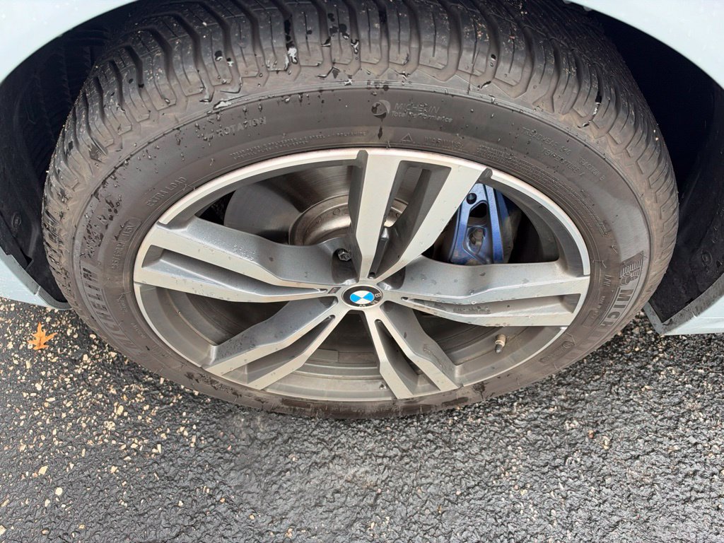 Used 2025 BMW X7 xDrive40i w/ M Sport Package AWD/4WD image 7