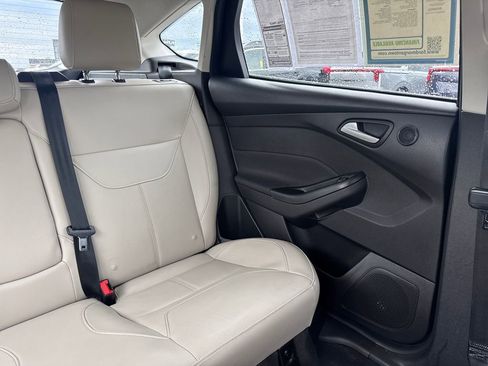 Used 2018 Ford Focus Titanium FWD image 29