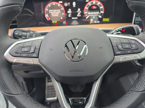 New 2026 Volkswagen Tiguan SEL R-Line image 28