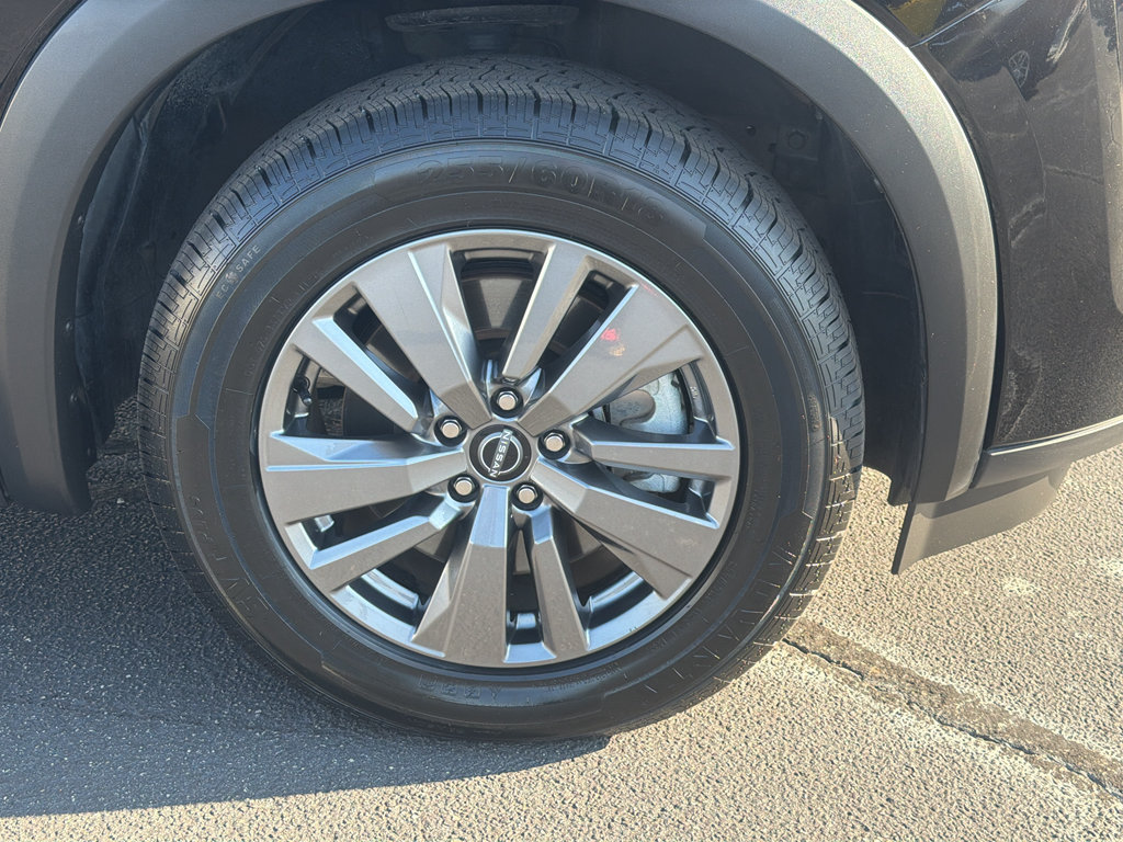 Used 2025 Nissan Pathfinder SV AWD/4WD image 34