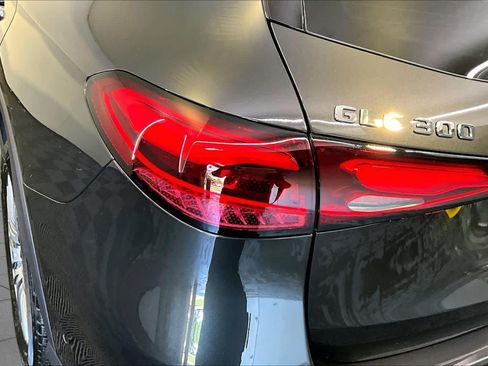 Used 2026 Mercedes-Benz GLC 300 4MATIC image 28