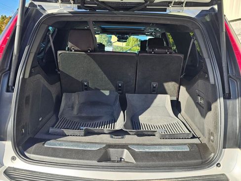 Certified 2023 Cadillac Escalade ESV Sport Platinum image 8