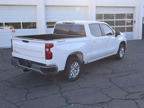 Used 2023 Chevrolet Silverado 1500 LT AWD/4WD image 10