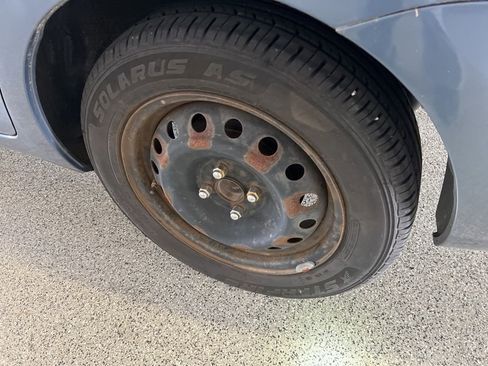 Used 2012 Toyota Yaris Sedan FWD image 12