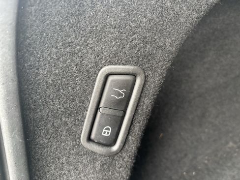 Used 2022 Maserati Levante Modena AWD/4WD image 16