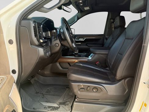 Used 2024 Chevrolet Silverado 1500 High Country w/ High Country Premium Package AWD/4WD image 10