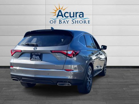 Used 2023 Acura MDX SH-AWD w/ Technology Package image 5