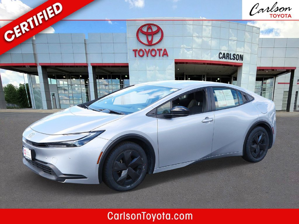 Certified 2025 Toyota Prius LE FWD image 1