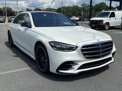 Used 2022 Mercedes-Benz S 500 4MATIC image 3