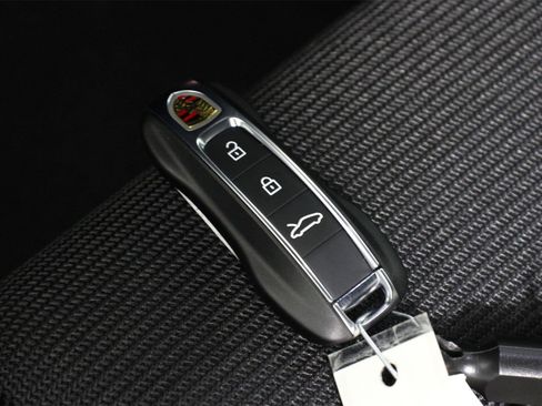 New 2026 Porsche 911 GT3 image 23