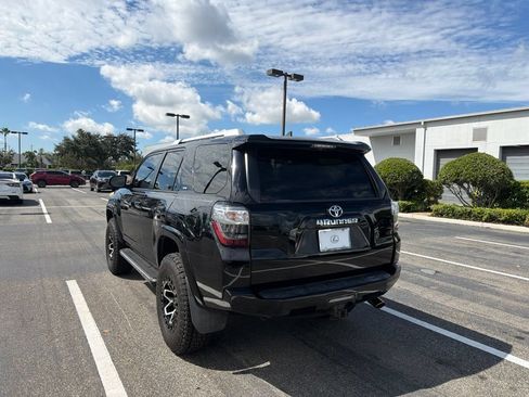 Used 2015 Toyota 4Runner SR5 RWD image 5