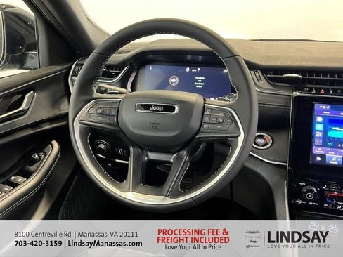 New 2025 Jeep Grand Cherokee Altitude AWD/4WD image 19