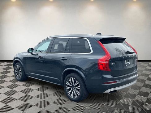 Used 2021 Volvo XC90 T5 Momentum w/ Protection Package image 5