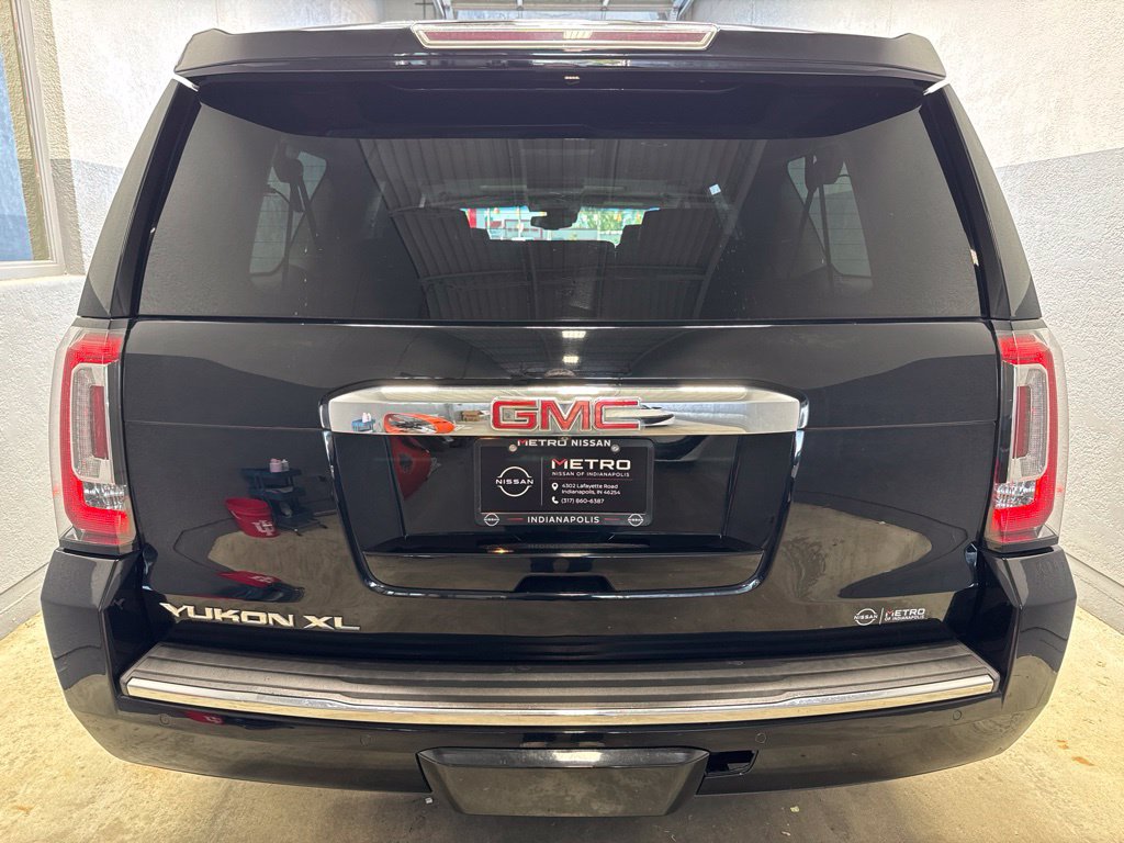 Used 2015 GMC Yukon XL Denali w/ Touring Package AWD/4WD image 27