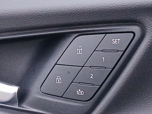 New 2026 Chevrolet Equinox RS image 18