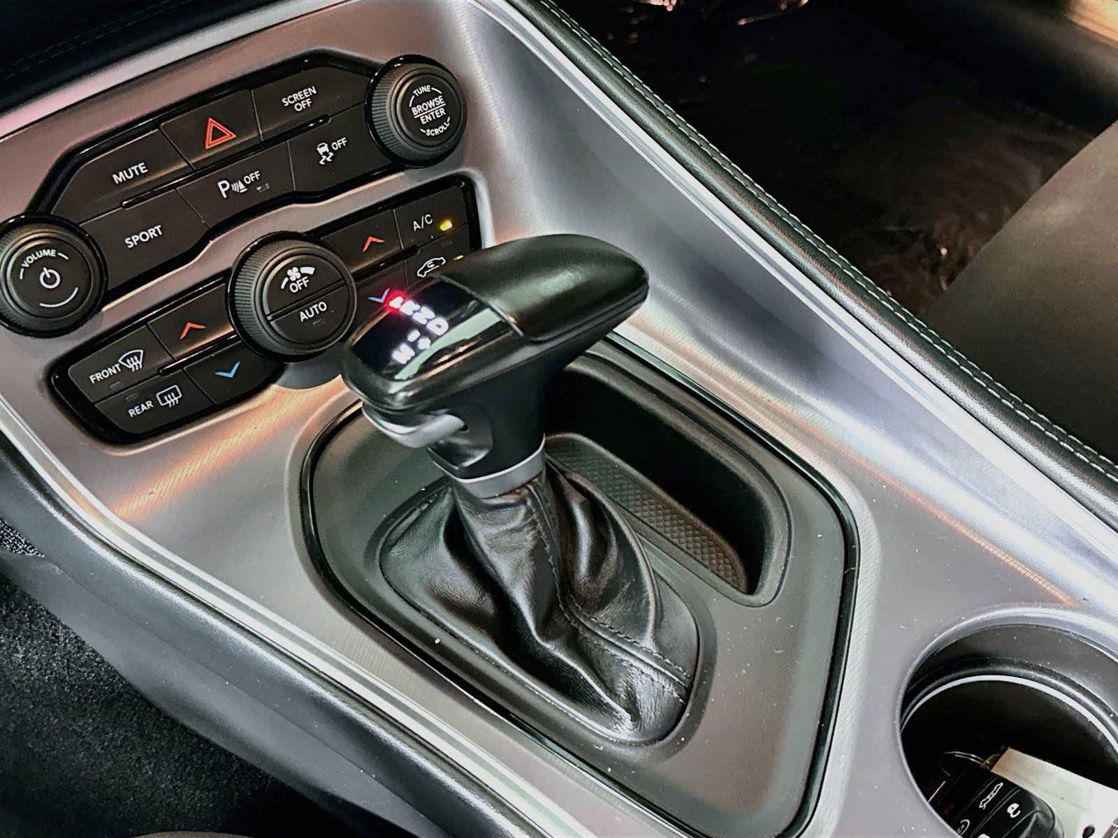 Used 2022 Dodge Challenger GT RWD image 17