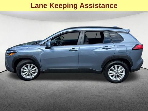 Used 2024 Toyota Corolla Cross LE w/ Moonroof Package AWD/4WD image 6