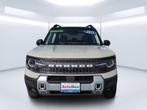 Used 2025 Ford Bronco Sport Badlands AWD/4WD image 8