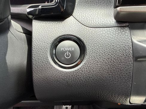 Used 2026 Toyota Camry SE AWD/4WD image 17