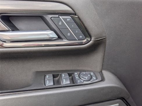 Used 2025 GMC Sierra 2500 AT4 w/ AT4 Premium Plus Package image 17