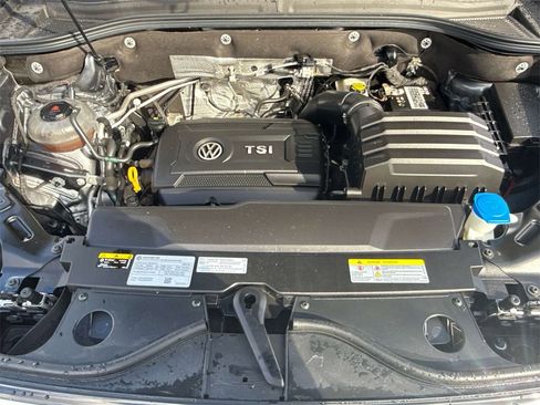 Used 2023 Volkswagen Atlas Cross Sport SE image 25