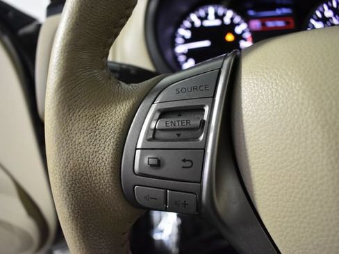 Used 2015 Nissan Altima 2.5 SV w/ Convenience Package FWD image 16