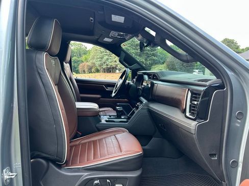 Used 2025 GMC Sierra 1500 Denali Ultimate AWD/4WD image 54