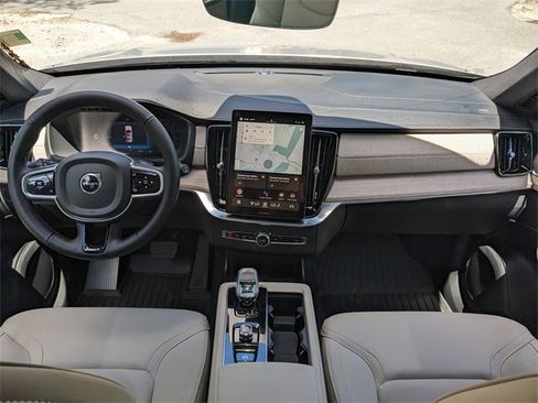 New 2025 Volvo XC90 B6 Core w/ Climate Package image 16