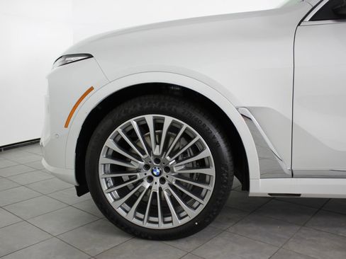 New 2026 BMW X7 xDrive40i image 11