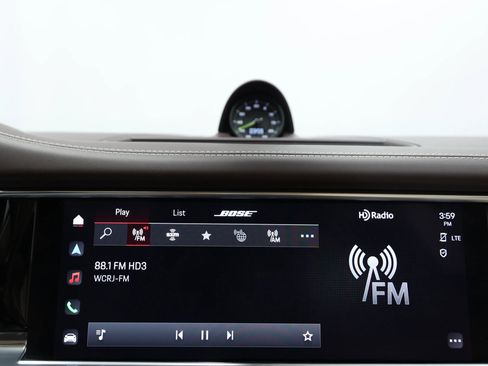 Used 2023 Porsche Panamera 4 Platinum Edition image 27