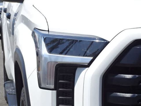 Used 2022 Toyota Tundra SR5 w/ Convenience Package RWD image 5
