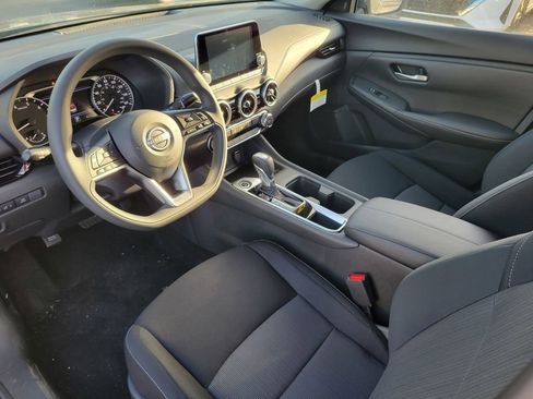 Used 2025 Nissan Sentra SV image 14