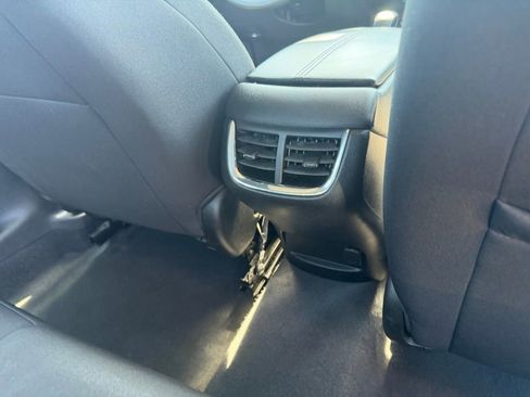 Used 2023 Chevrolet Malibu LT FWD image 36