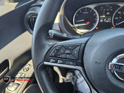 Used 2022 Nissan Kicks S FWD image 18