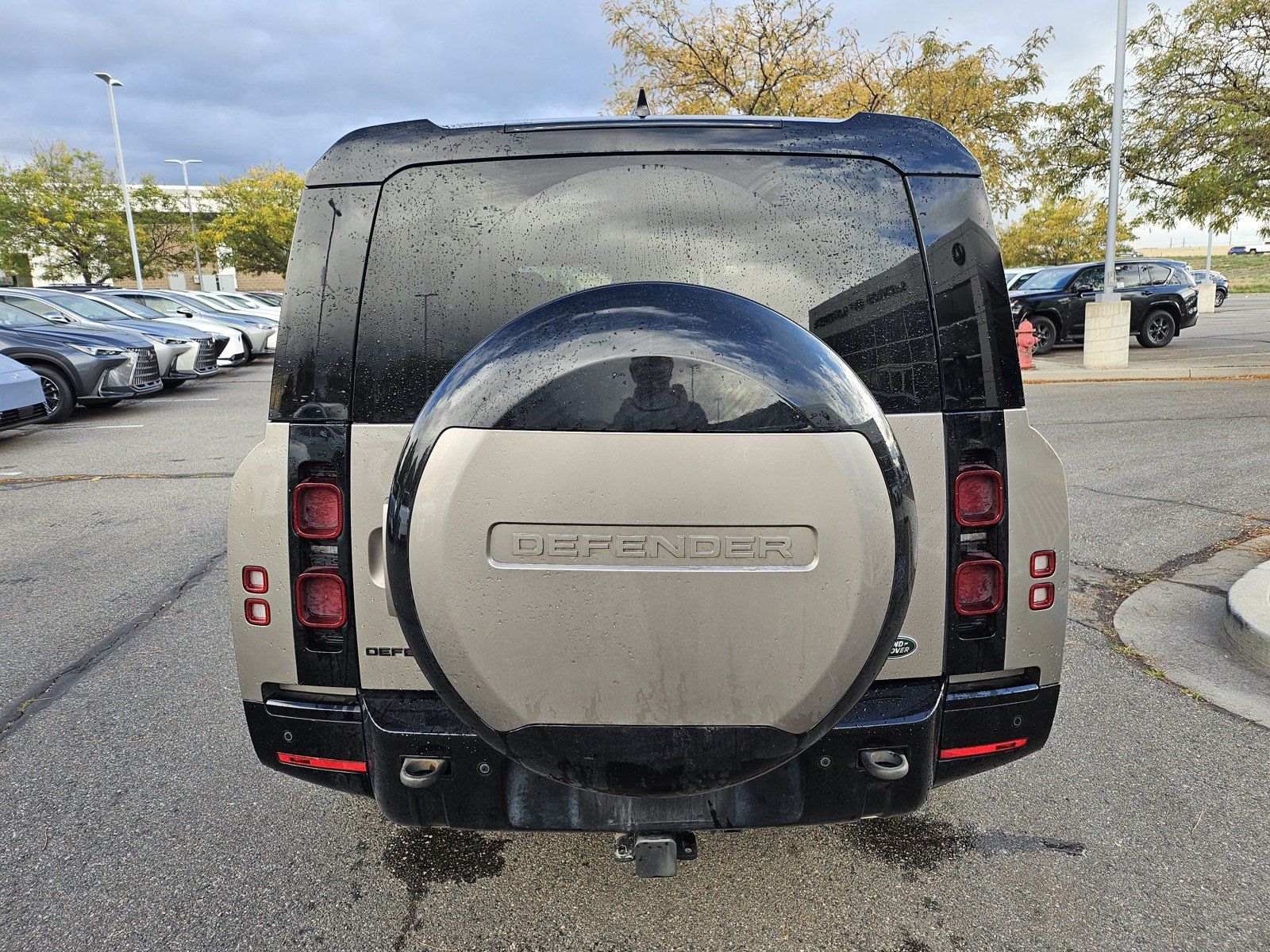 Used 2023 Land Rover Defender 130 X-Dynamic SE AWD/4WD image 7