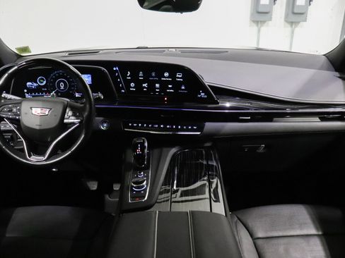 Certified 2023 Cadillac Escalade ESV Sport w/ LPO, ONYX Package AWD/4WD image 29