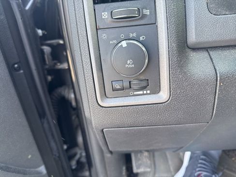 Used 2017 RAM 1500 Express w/ Express Value Package image 12